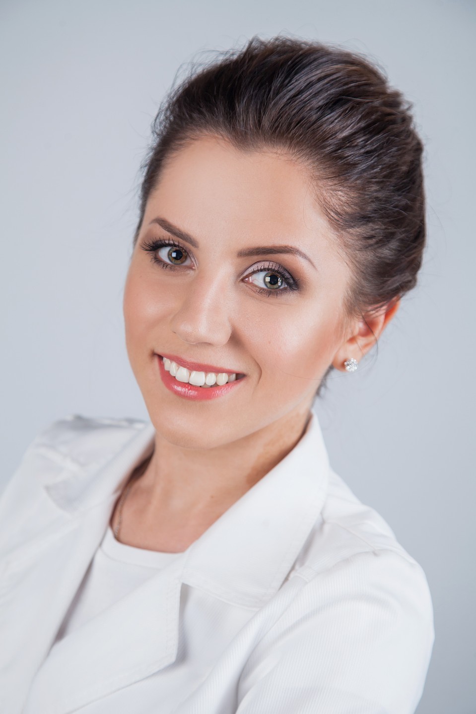Инна Вирабова, стоматолог-хирург, эксперт Oral-B и Blend-a-med, президент Международной ассоциации стоматологов (IDA).