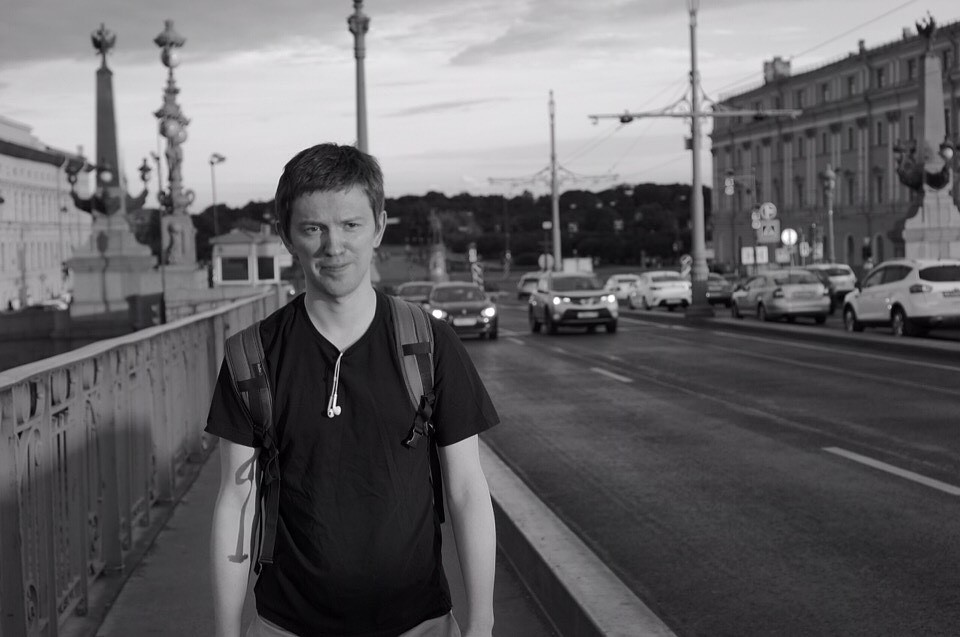 Хотя у самого Ивана Суманеева высшее образование, он уверен, что стать интеллектуалом можно и не заканчивая вуза. Фото из личного архива героя Фото: Предоставлено "Комсомолке"