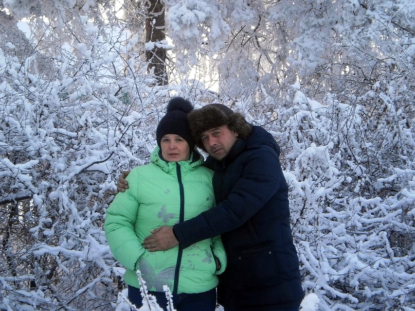 Еще сутки назад Евсюковых можно было назвать счастливой семьей: на фото - 39-летний Дмитрий и 36-летняя Татьяна.