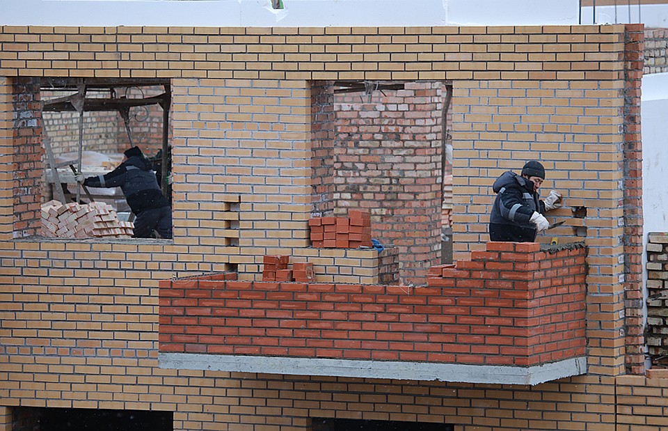 В сфере жилищного строительства сейчас занято около миллиона человек Фото: Мария ЛЕНЦ