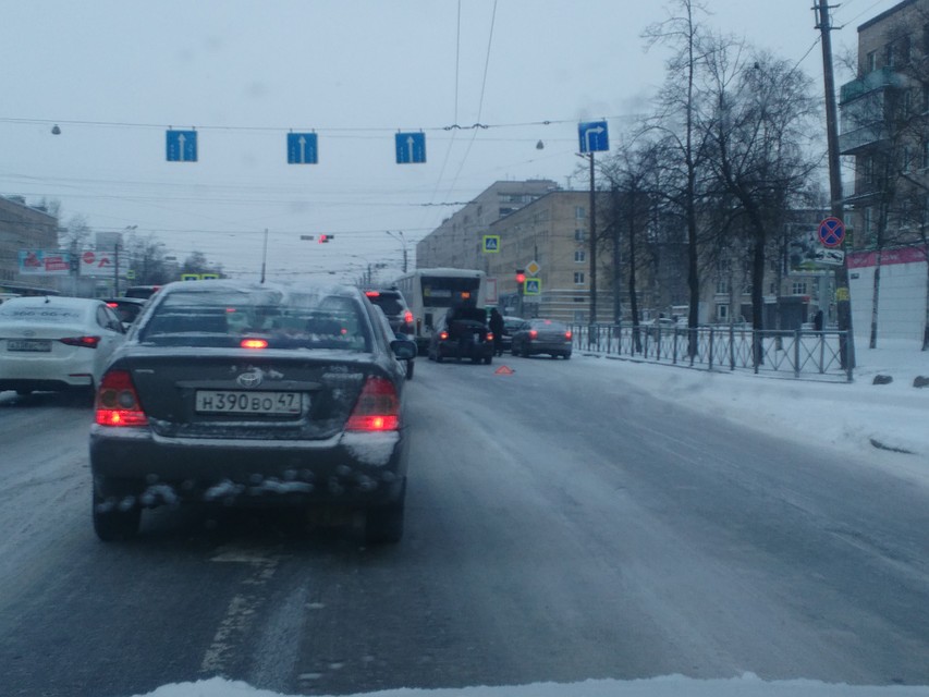 В автобус въехала иномарка Фото: ДТП и ЧП Петербурга