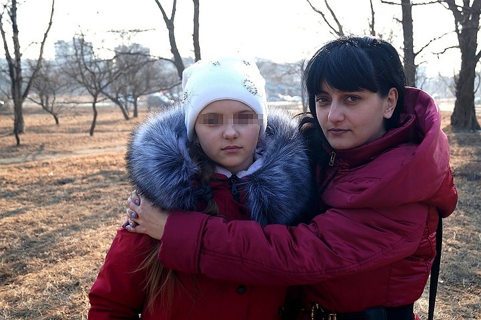 Кира Лысенко с дочерью. Фото: Анна ПЛЕТНЕВА