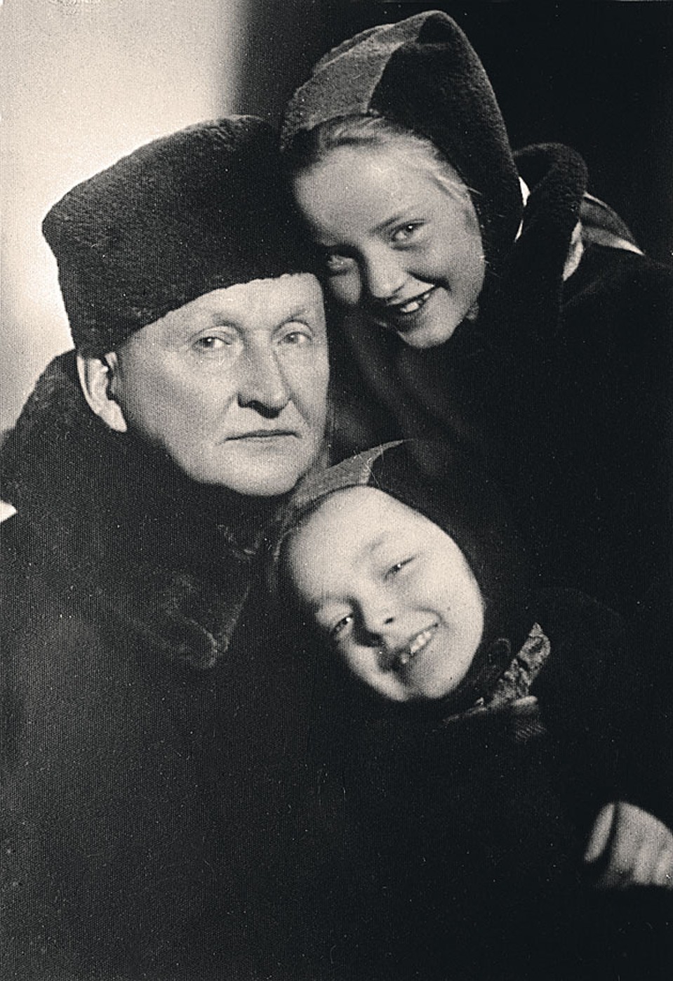 Александр Вертинский с дочками Анастасией и Марианной. Фото: GLOBAL LOOK PRESS