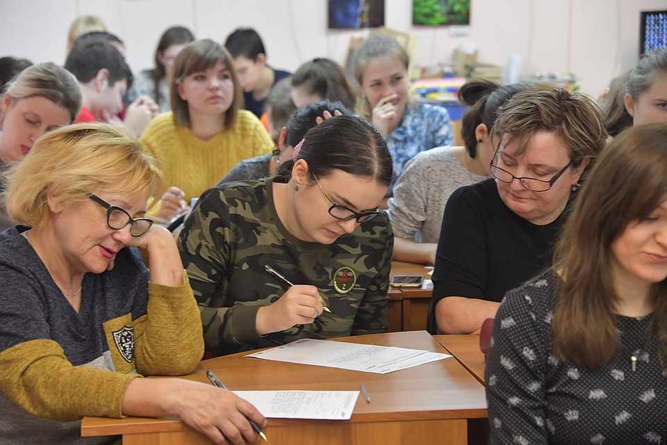 Для Тотального диктанта Басинский написал четыре "детективных" расследования по сюжетам русской литературы Фото: Владимир ВЕЛЕНГУРИН