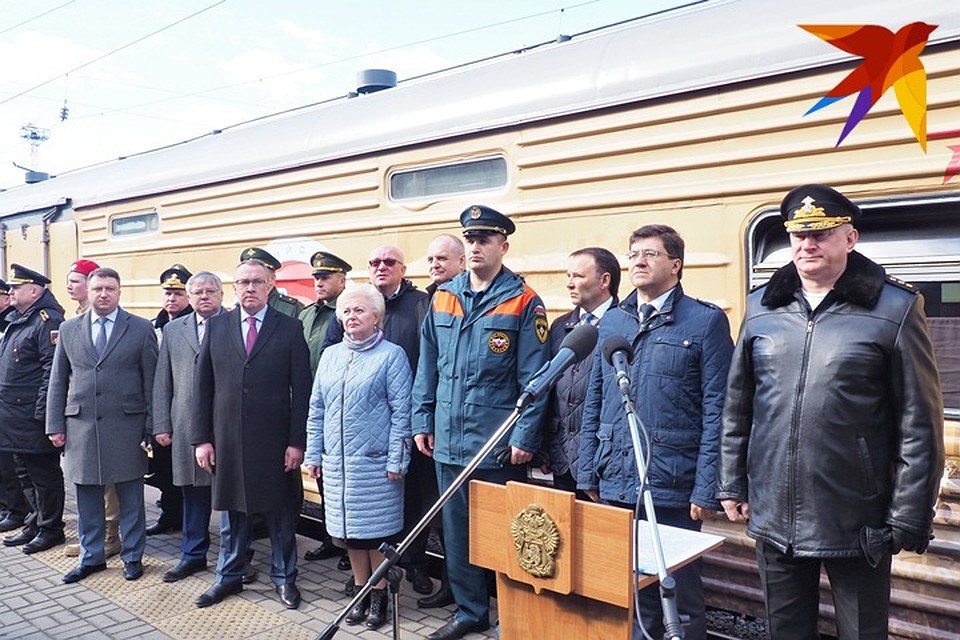 Выставку посетили главный прокурор области, мэр, сити-менеджер, руководитель МЧС, зам. губернатора и адмирал Северного флота. Фото: Виктор КОСТРОВ