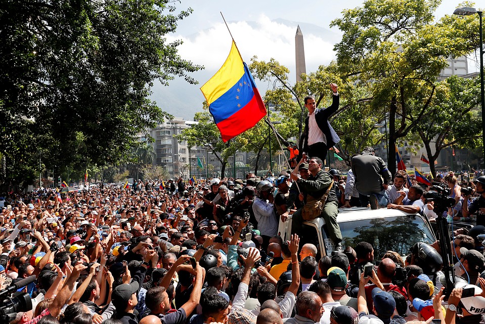Новые акции протеста прокатились по всей Венесуэле Фото: REUTERS