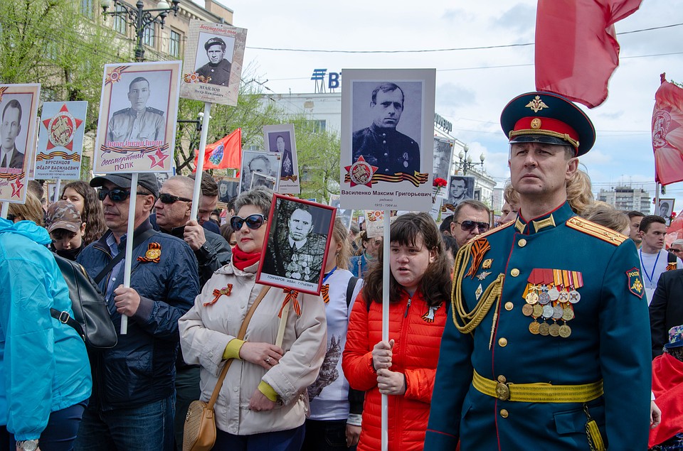 Колонна растянулась по улице Муравьева-Амурского. Фото: Элина ОГАНЕСЯН