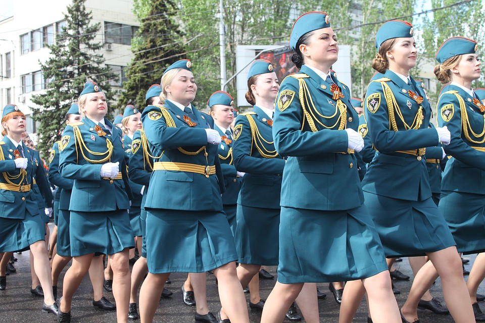 В центре Донецка прошел Парад Победы Фото: Никита МАКАРЕНКОВ, Павел ХАНАРИН