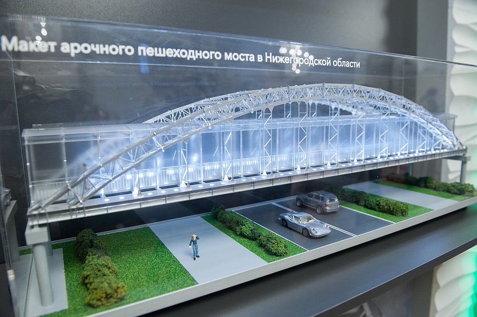 Гигантский мост из алюминия собирают всего за несколько часов. Фото: пресс-служба Алюминиевой Ассоциации