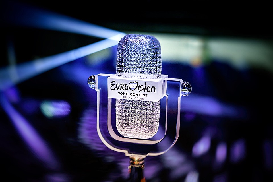 Хрустальный микрофон получил Дункан Лоуренс. Фото: eurovision.tv