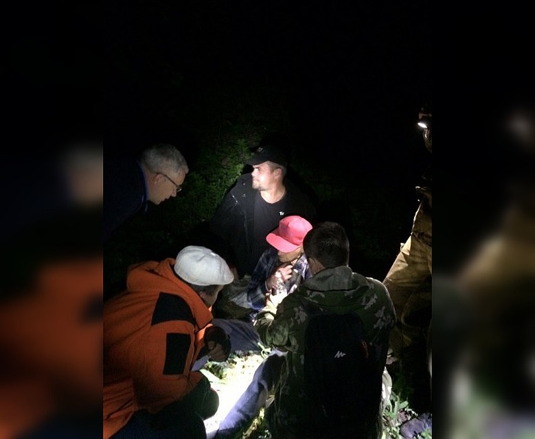Мужчину нашли в той самой красной кепке, в которой он пропал Фото: общественный поисковый отряд «Лиза Алерт»