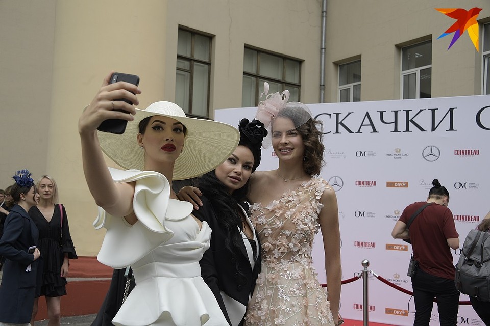 Много лет скачки «Гран При Монте-Карло» пытаются стать важной вехой на карте светских событий столицы Фото: Михаил ФРОЛОВ