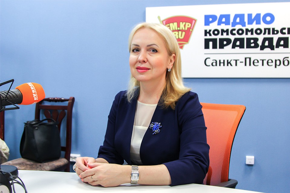 Доктор Смоленцева «держит связь» не только с пациентами клиники, но и с аудиторией «Комсомолки». Фото: Андрей ГАШЕВ