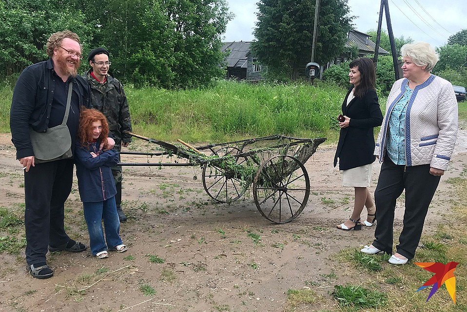 Районные чиновники встречали заморских гостей при параде. Местные жители особо не стремились пообщаться с бурами. Фото: Мария БЕРК