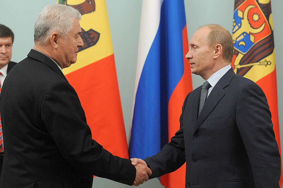 2009 год. Президент Молдавии Владимир Воронин и Владимир Путин во время встречи в Москве. Фото ИТАР-ТАСС/ Григорий Сысоев