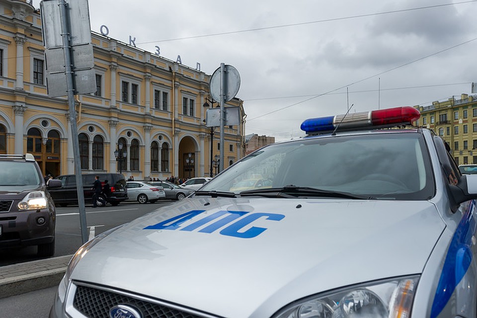 По факту случившегося проводит проверку ГИБДД. Фото: Олег ЗОЛОТО