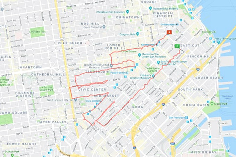 Вулканское приветствие из «Звёздного пути». Фото: из аккаунтов Strava и MapMyRun Ленни Могана