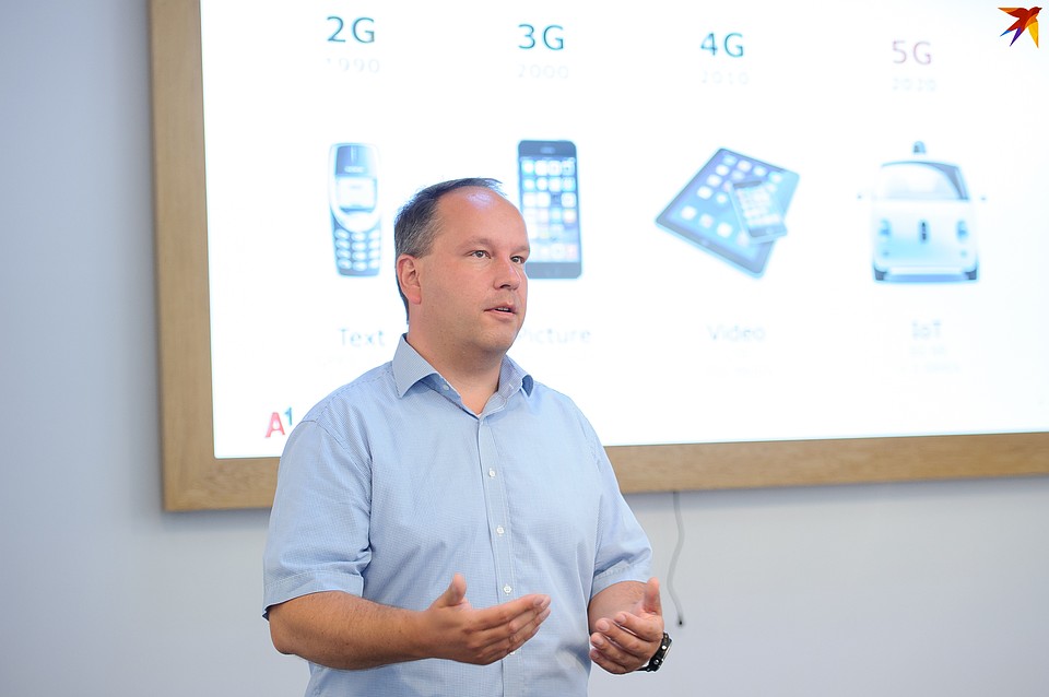 Георг Лоффелман рассказал, что технология 5G позволит машинам разговаривать между собой. Фото: А1 Group