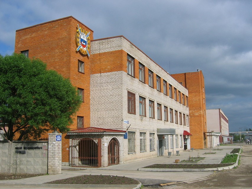 Выпускникам университета выдают диплом государственного образца.
