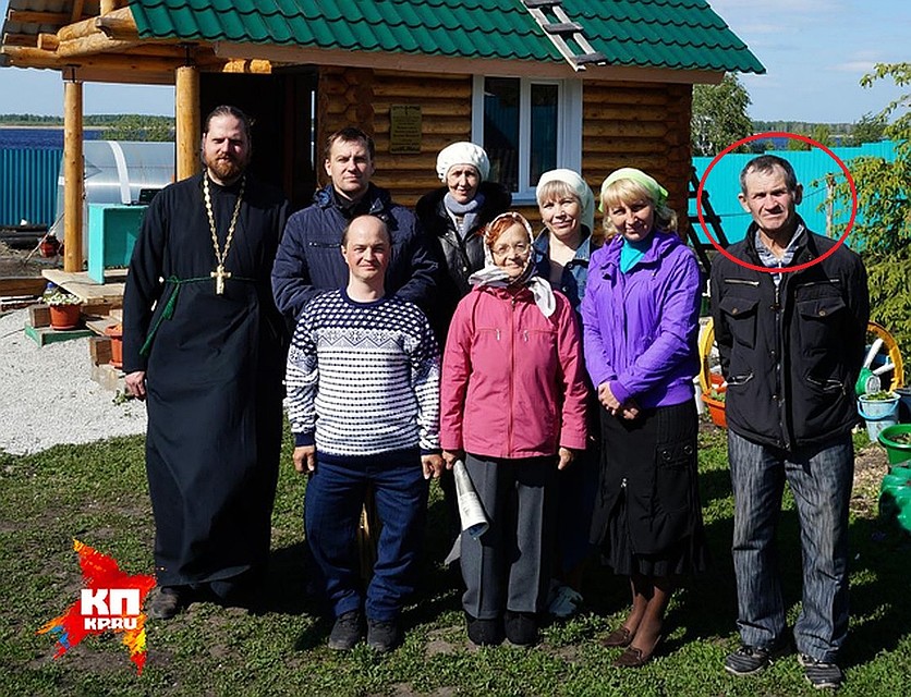 Геннадий рядом с родными и близкими. Фото: Личный архив