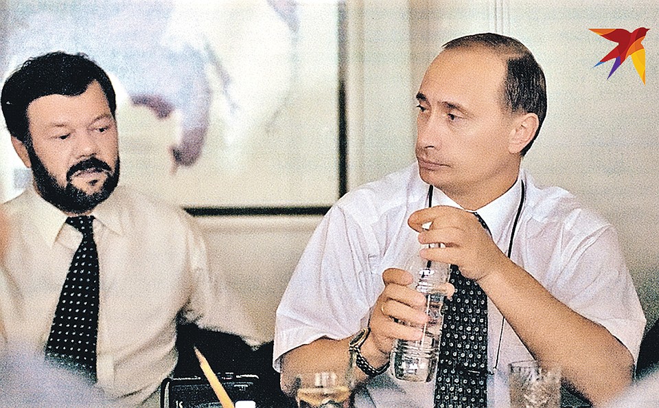 Владимир Путин и спецкор "Комсомолки" Александр Гамов. Фото: Евгений УСПЕНСКИЙ