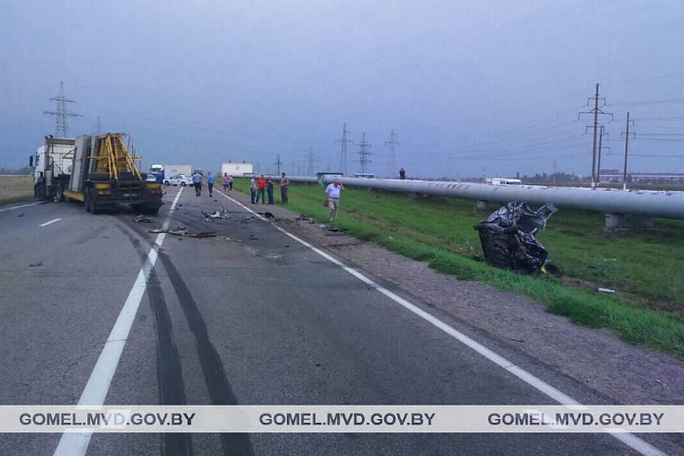 Водитель легковой машины уснул за рулем. Фото: УВД Гомельского облисполкома.