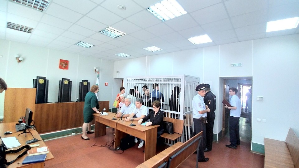 По итогам оглашенного вердикта, всех фигурантов отправили в колонию, даже тех, кто находился под домашним арестом Фото: Михаил ГОРЮНОВ