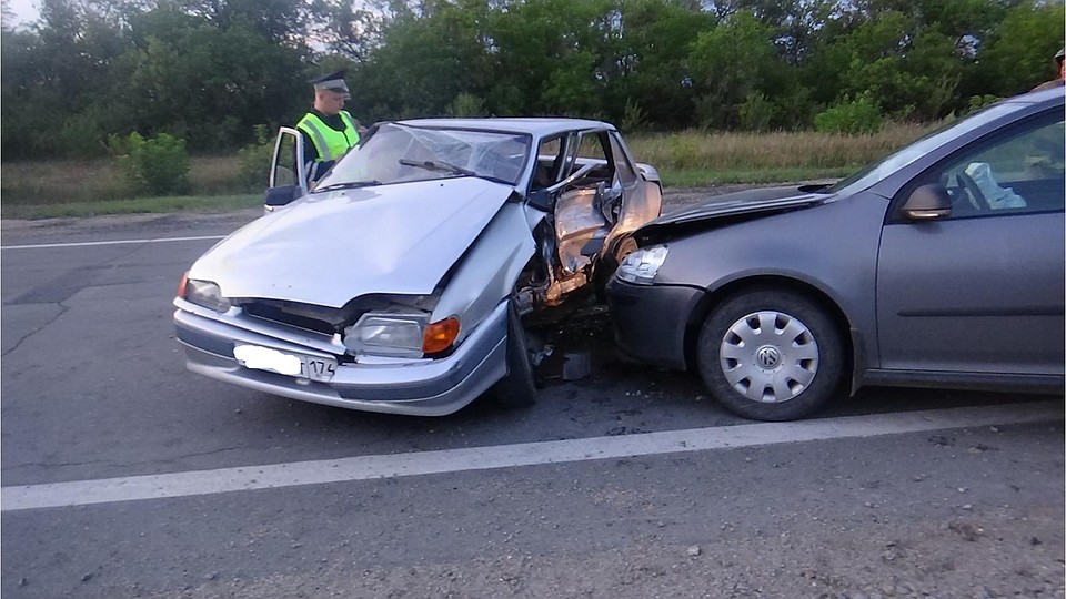 За рулем отечественного автомобиля была 52-летняя женщина. Фото: Управление ГИБДД по Челябинской области