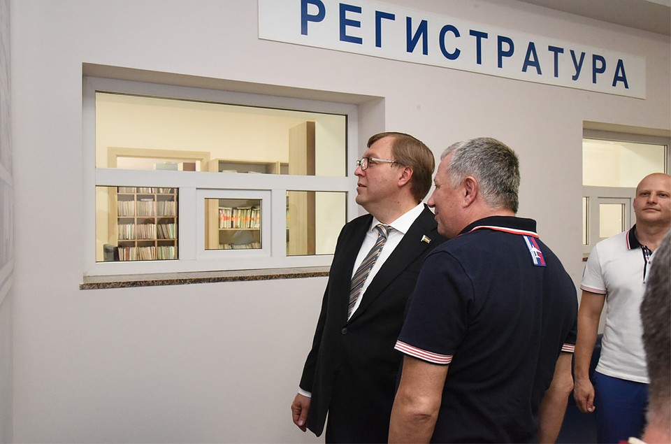 Поликлиника рассчитана на 10 тысяч пациентов. Фото: Владимир Савеленко/пресс-служба ЗС РО