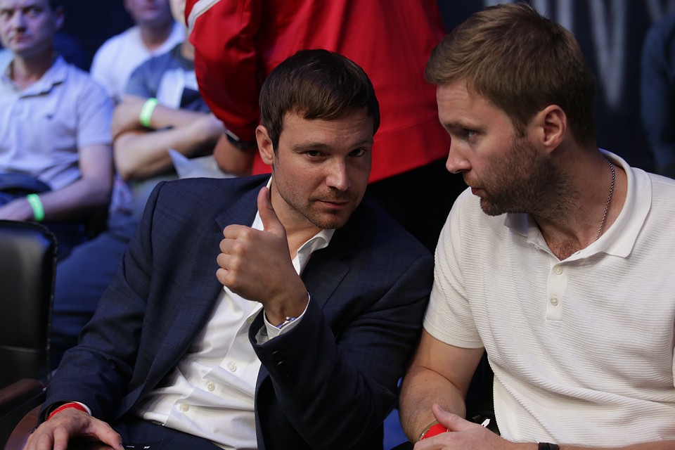 На поединке присутствовал актер Алексей Чадов. Фото: Валерий ЗВОНАРЕВ