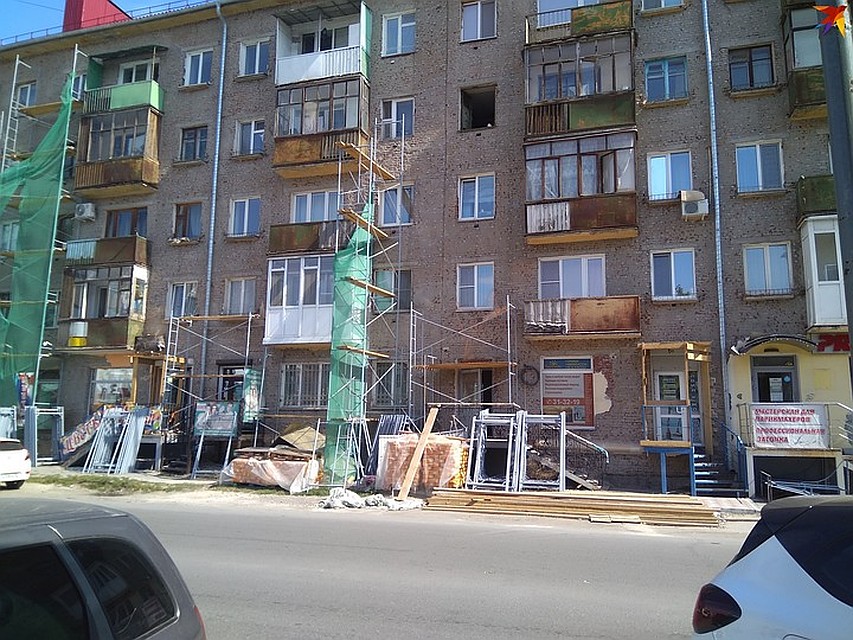 Происходящее не слишком напоминает официальную формулировку «работа идет полным ходом». Фото: Анна МИКУЛА