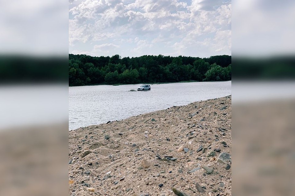 По всей видимости, уровень воды в том месте неожиданно поднялся. Фото: Новосибирская служба эвакуации «АСТ-54»