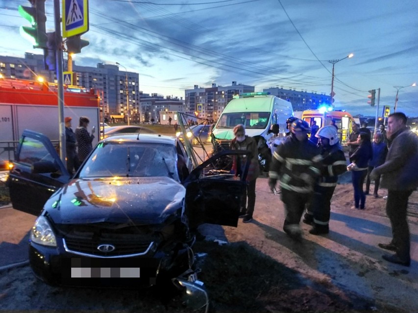 Легковушка пыталась повернуть налево Фото: МВД по Чувашской Республике