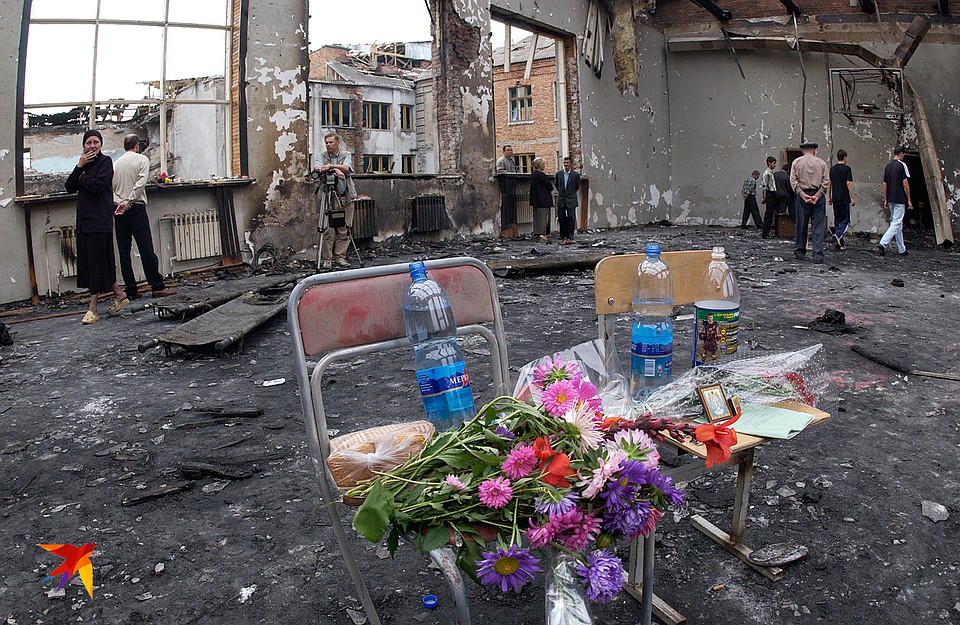 Беслан. Сентябрь 2004 год Фото: Владимир ВЕЛЕНГУРИН