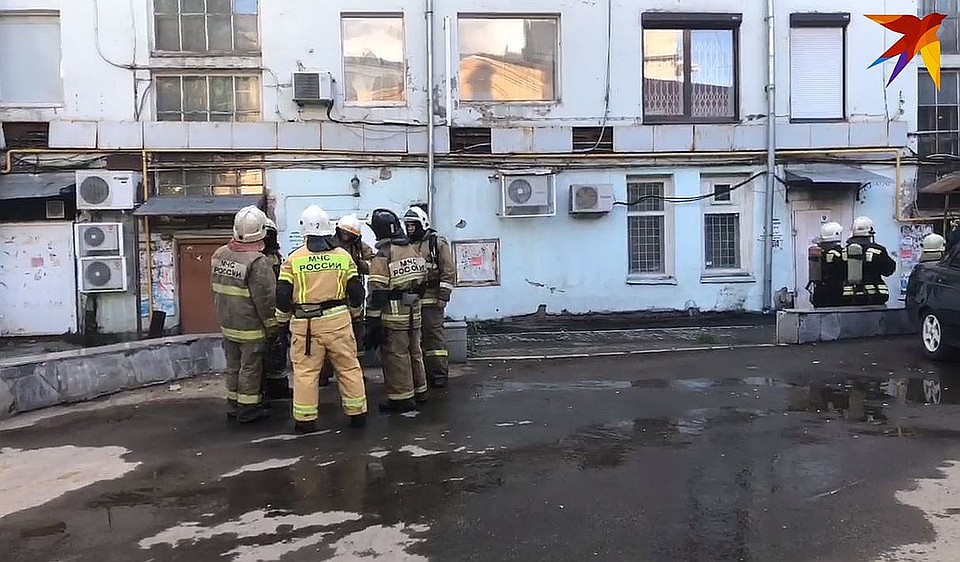На месте работали десятки спасателей