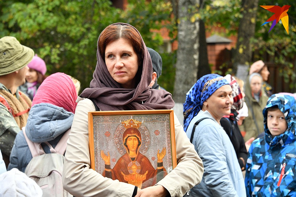 Паломница. Больше фото - в фоторепортаже kp.ru Фото: Михаил ФРОЛОВ