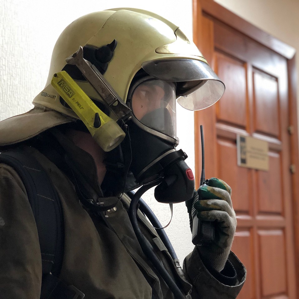 Учения МЧС в здании УМВД Фото: Пресс-служба ГУ МЧС Липецкой области.