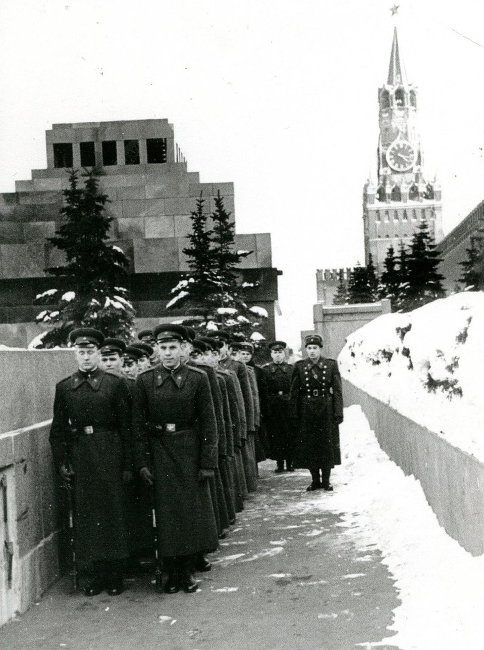 10 лет Гурковский был командиром взвода Кремлевского полка.