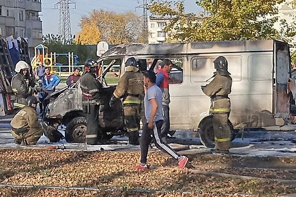 К месту массовой драки съехались сотрудники полиции и Росгвардии.