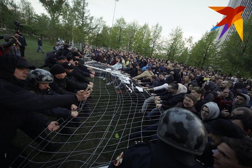 Противостояние в сквере длились неделю. Фото: Алексей БУЛАТОВ