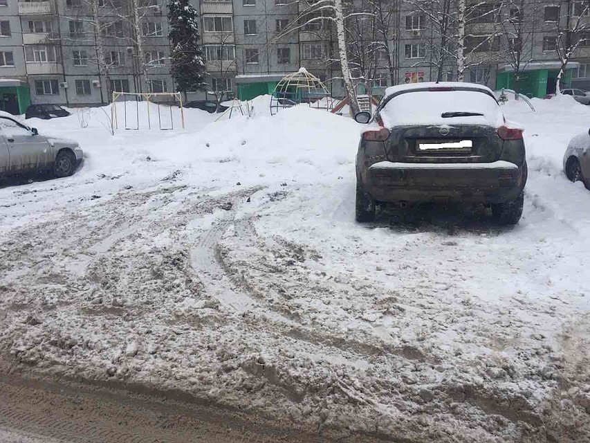 Именно возле этой машины Наталью пытались убить