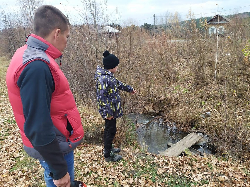 То самое место, где чуть не утонула девочка