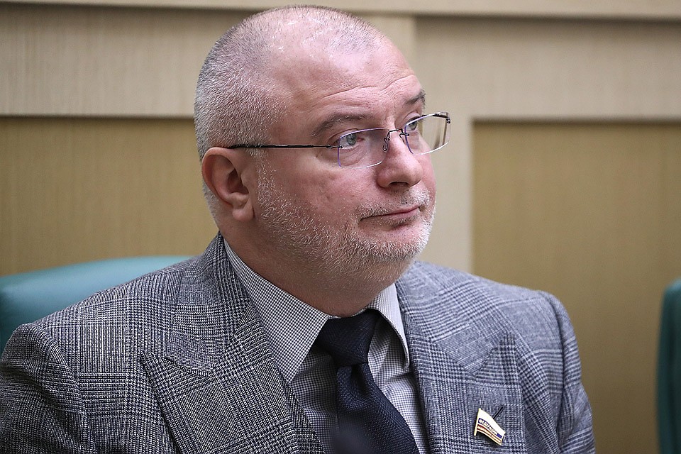 Председатель комитета Совета Федерации РФ по конституционному законодательству и государственному строительству Андрей Клишас. Фото Антон Новодережкин/ТАСС