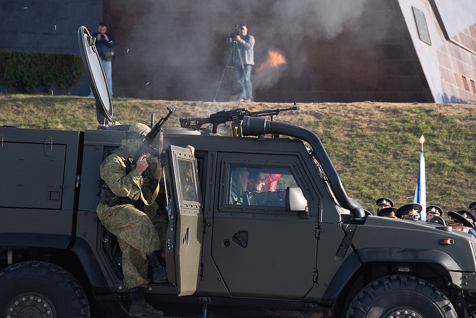 Также была показана современная военная техника Фото: Анна САДОВНИКОВА