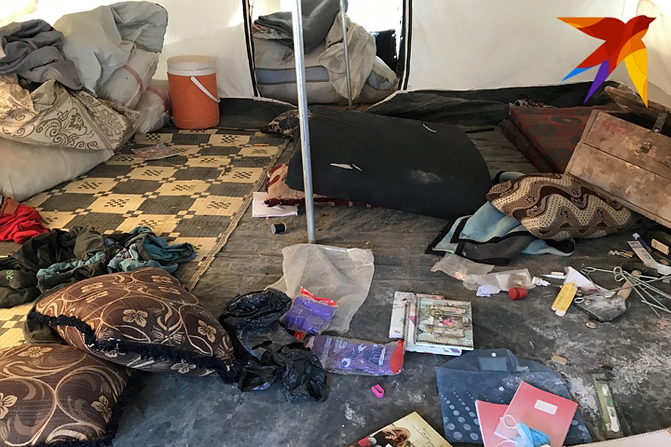 По состоянию внутри палаток читается паническое бегство – его жители бросали здесь все нажитое. Фото: Александр КОЦ