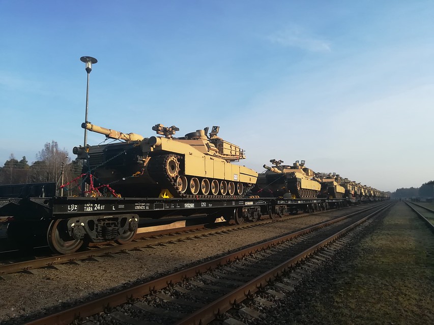 Из США в Литву прибыла колонна американской военной техники, включая знаменитые "Абрамсы". Фото: Lietuvos kariuomenė.