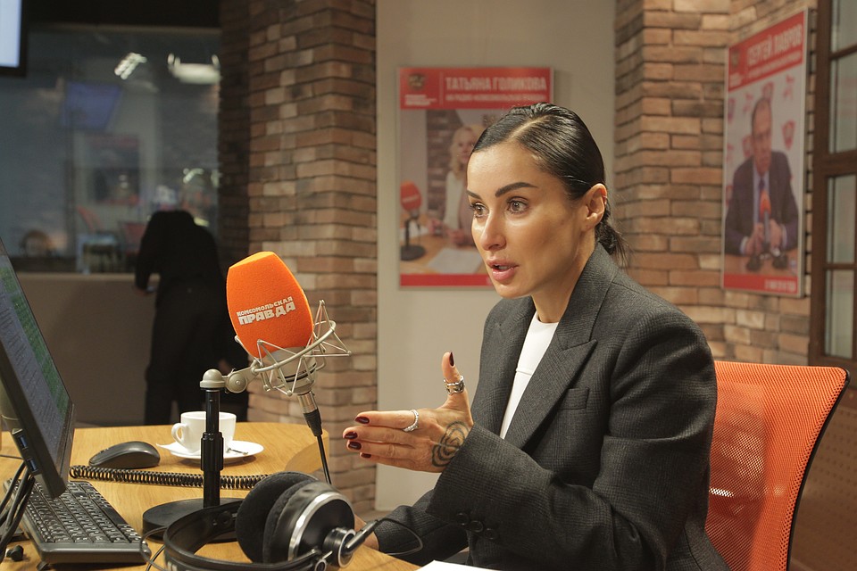 Тина Канделаки, ведущая программы «Доживем до понедельника» на радио «Комсомольская правда» (97,2 FM). Фото: Александр ШПАКОВСКИЙ