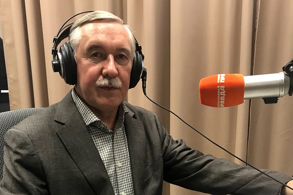 В радиостудии "Комсомольской правды" - врач-травматолог-ортопед многопрофильной клиники «РЕАВИЗ» Олег Аюпов