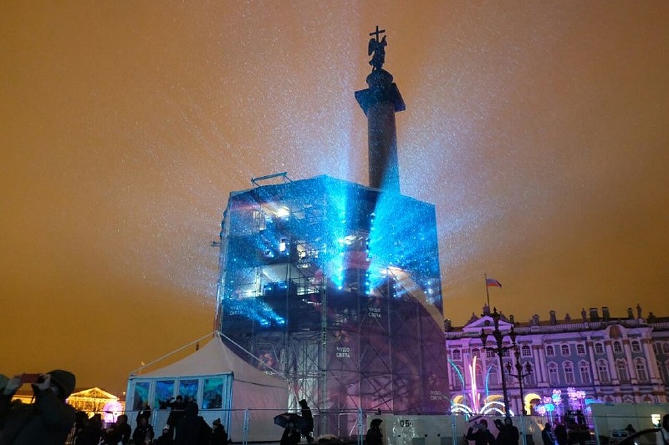 Масштабное 3D-мэппинг-шоу использует передовые технологии. Фото: Артем КИЛЬКИН