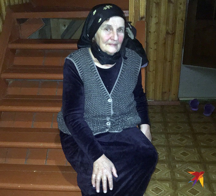 Старенькая мама председателя Тина Дакишвили: «Я думала, русские памятник поставят моему сыну!» Фото: Ульяна СКОЙБЕДА